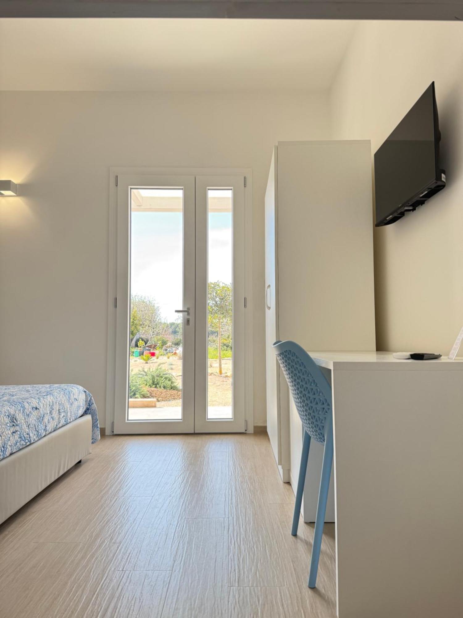 B&B Bianco Mediterraneo Торре-Ово Экстерьер фото