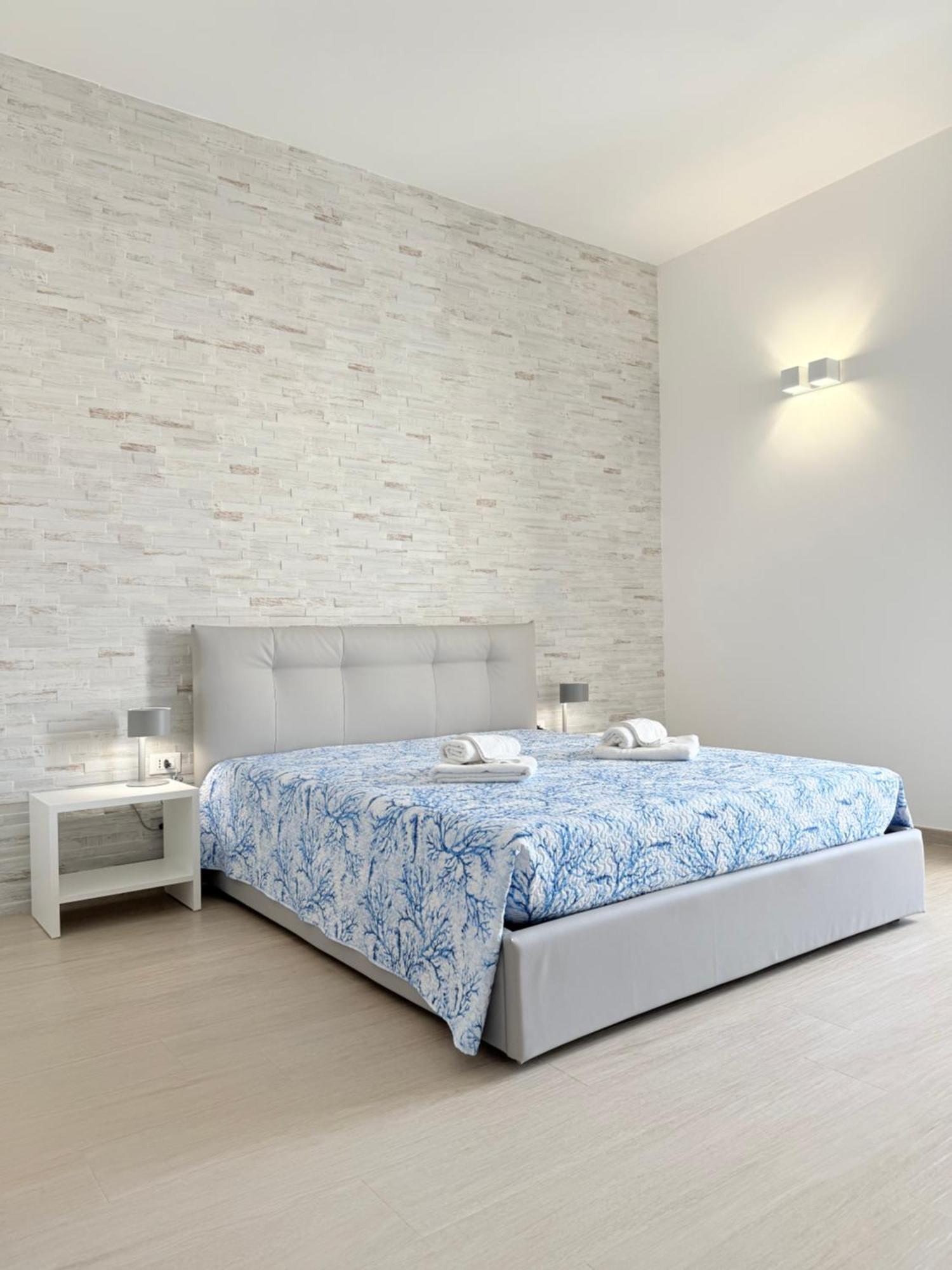 B&B Bianco Mediterraneo Торре-Ово Экстерьер фото